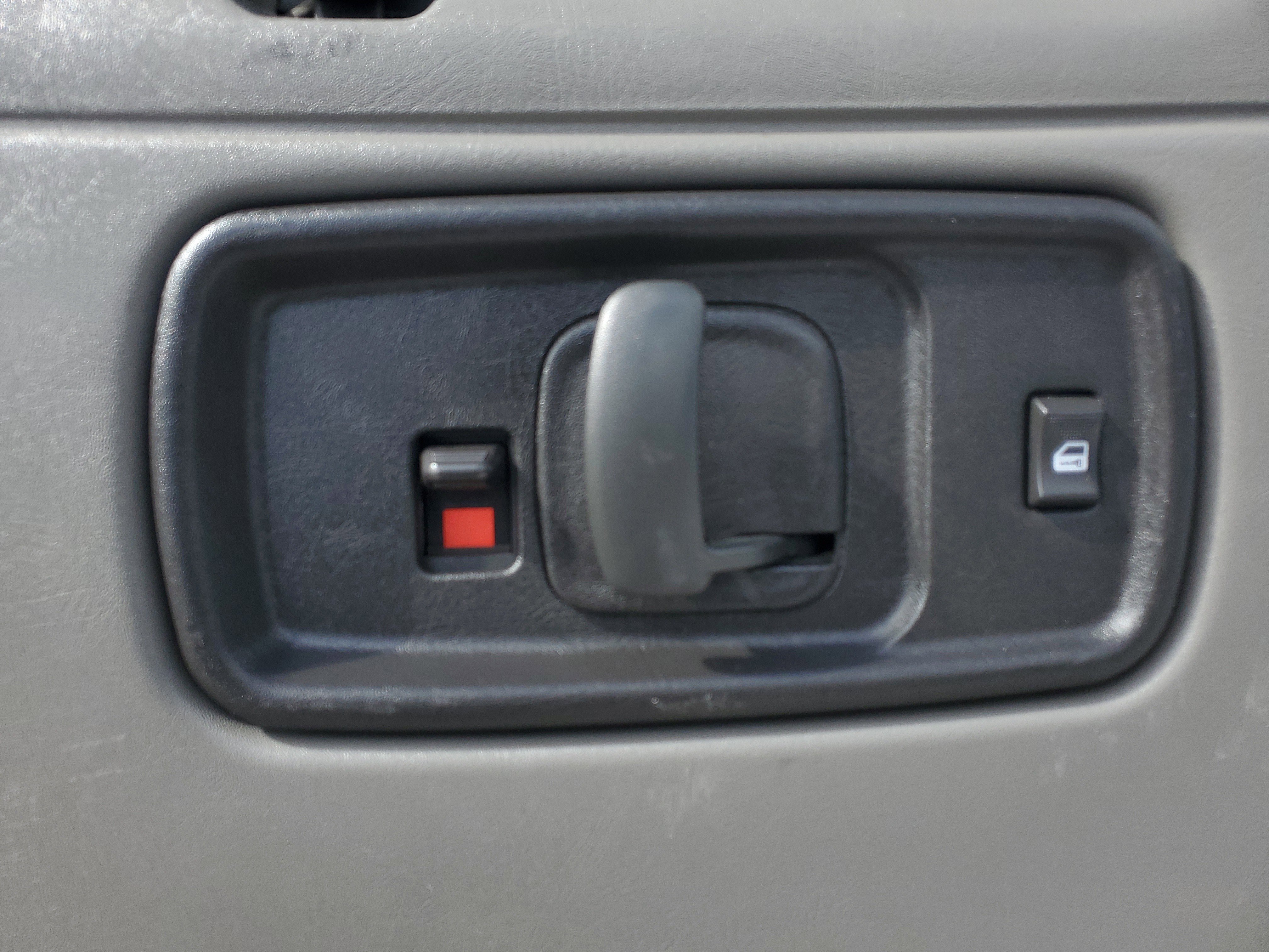 Used 2020 Chevrolet Express 3500 LT w/ LT Preferred Equipment Group image 15