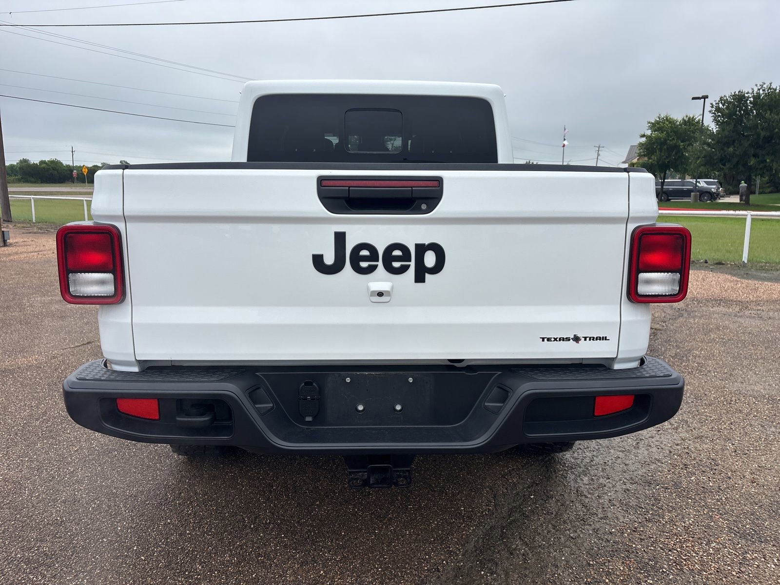 Used 2025 Jeep Gladiator Sport AWD/4WD image 5