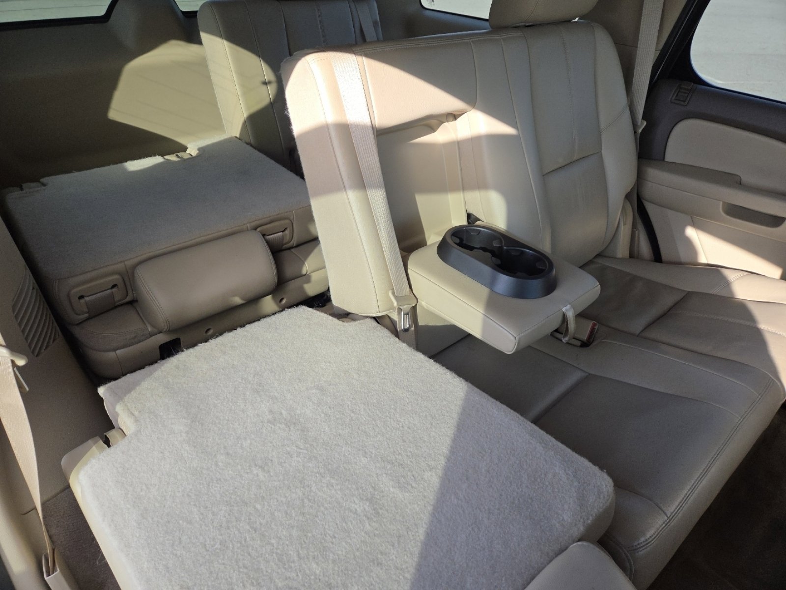 Used 2012 GMC Yukon SLT w/ SLT-2 Equipment Package image 21