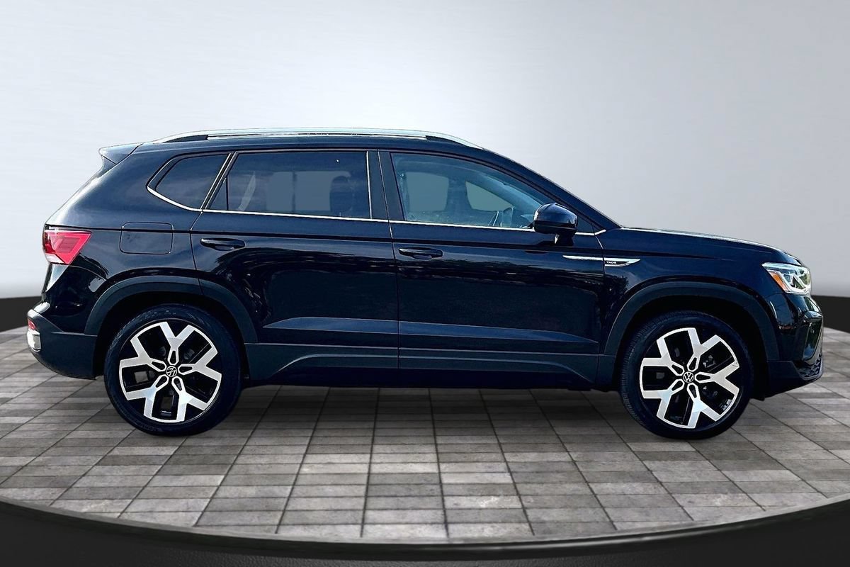 Used 2023 Volkswagen Taos SEL AWD/4WD image 8