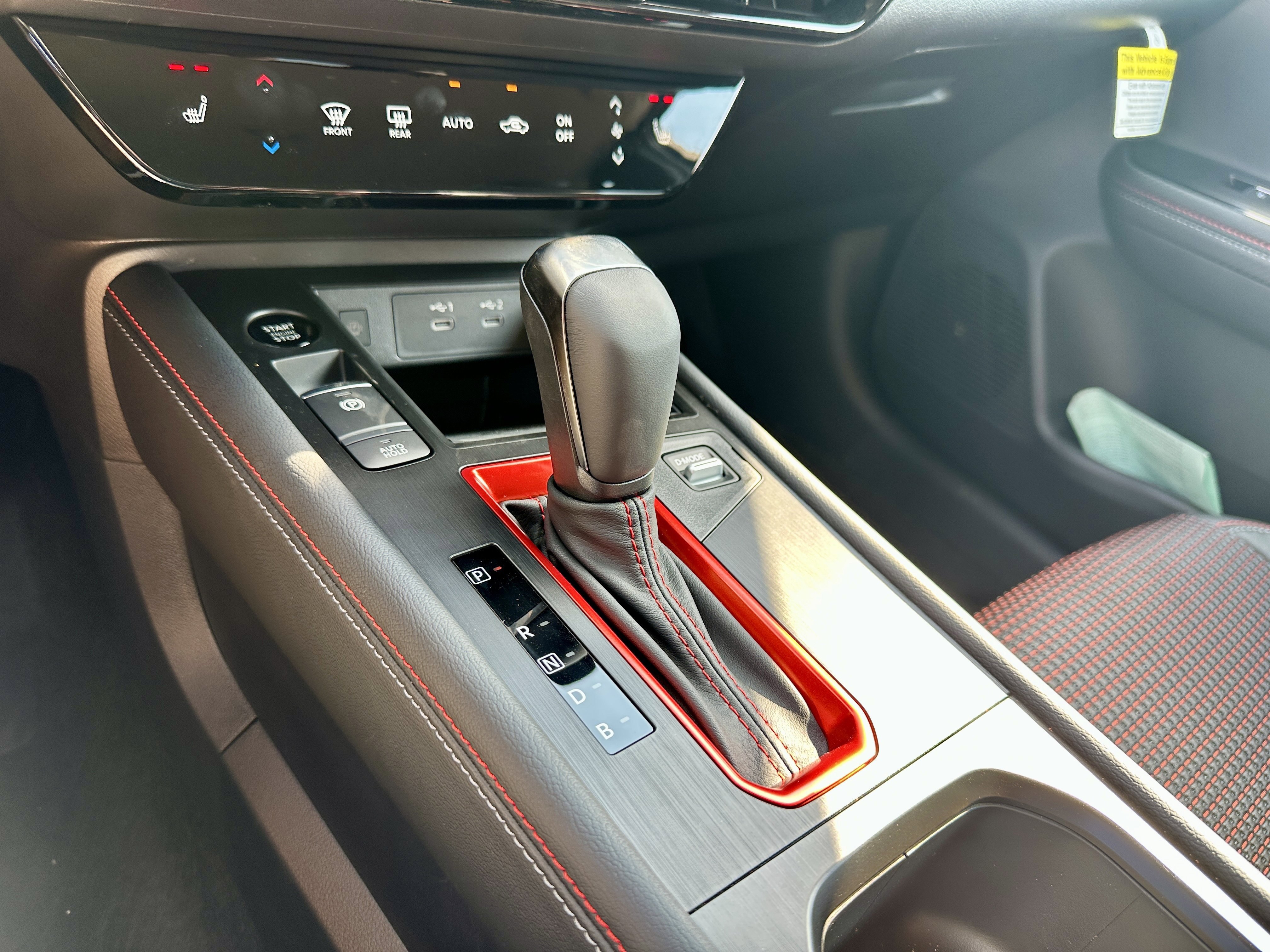 New 2026 Nissan Kicks SR AWD/4WD image 23