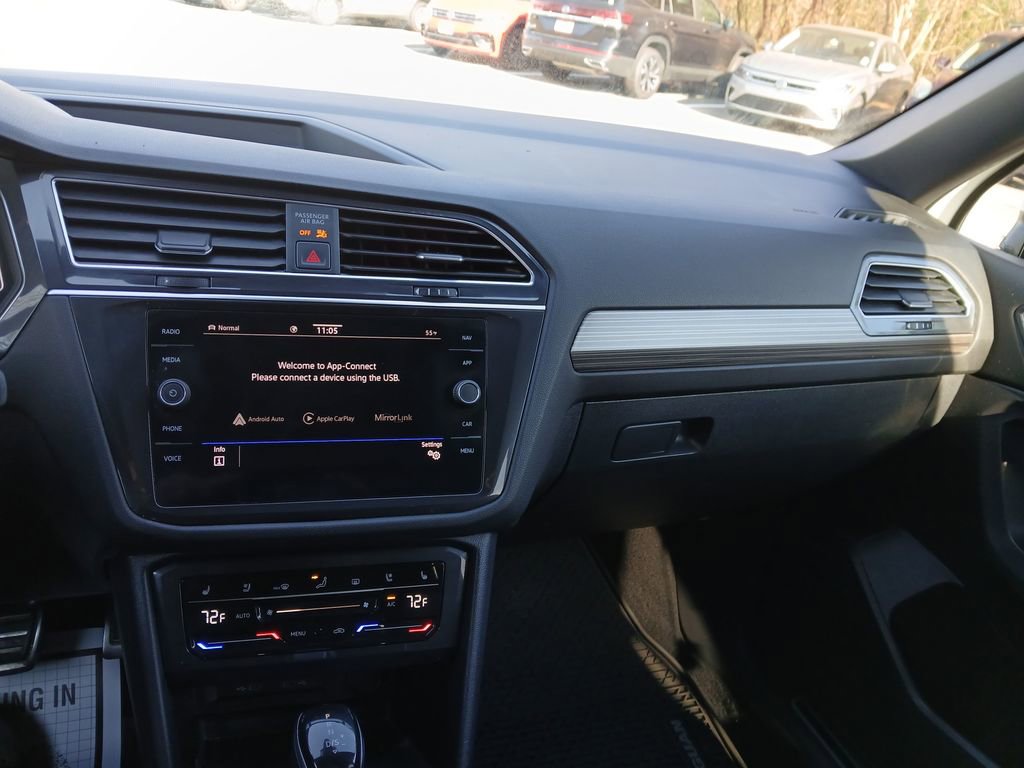 Used 2022 Volkswagen Tiguan SEL R-Line image 18