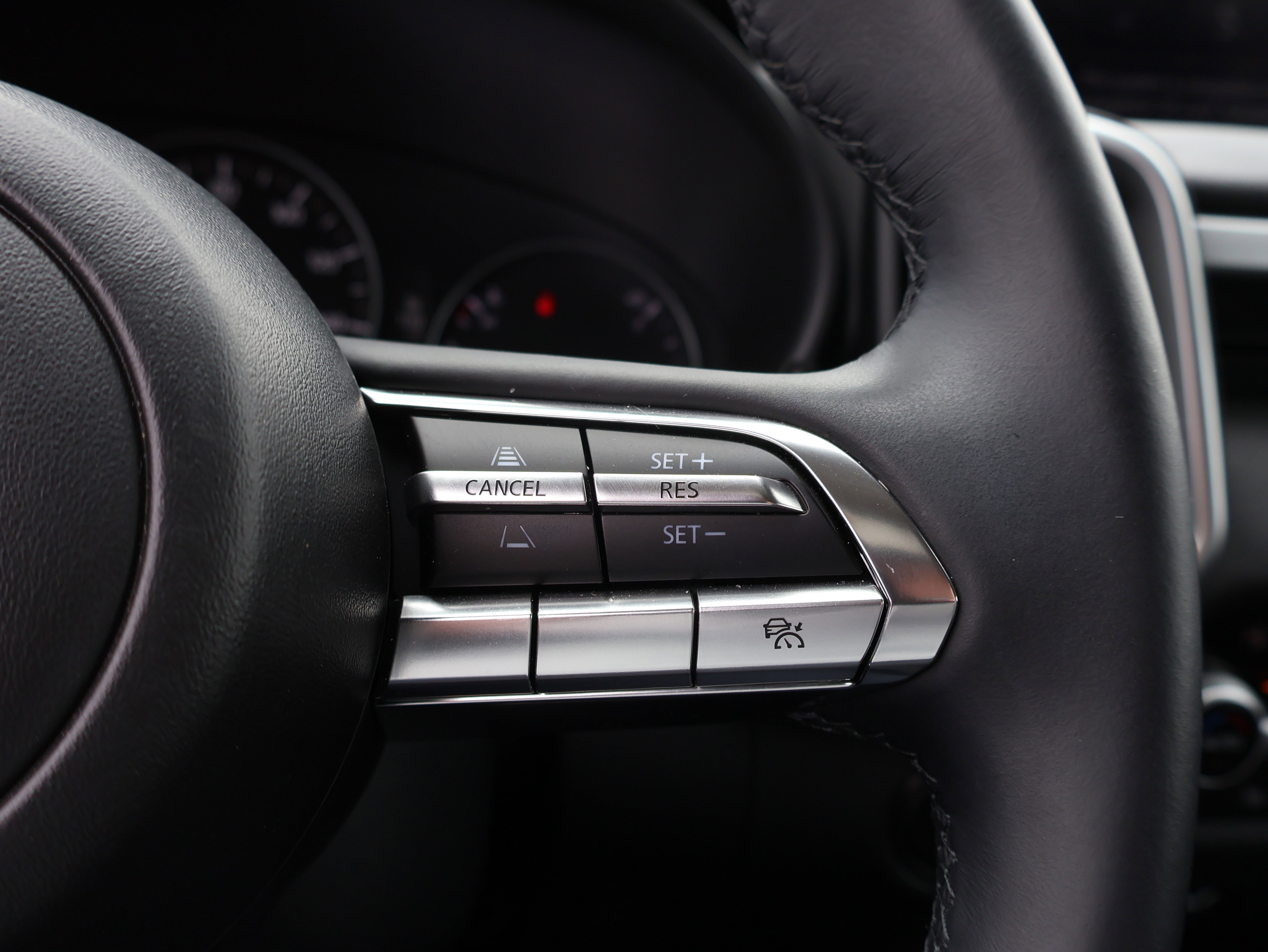 Certified 2025 MAZDA CX-50 2.5 Hybrid w/ Preferred Pkg image 33