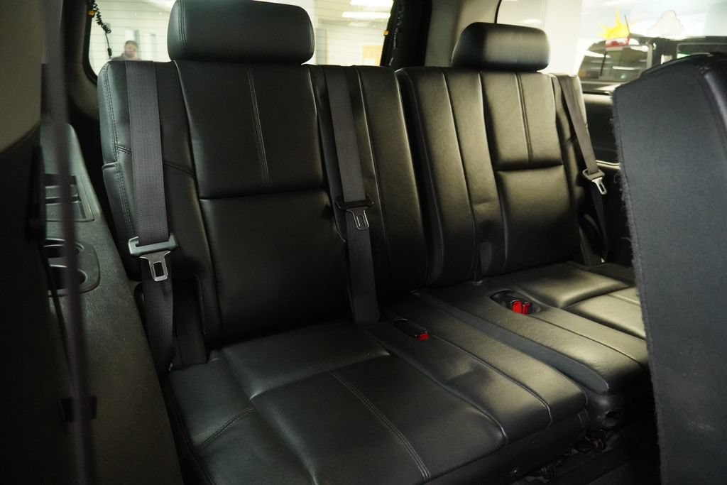 Used 2012 Chevrolet Suburban LT AWD/4WD image 25