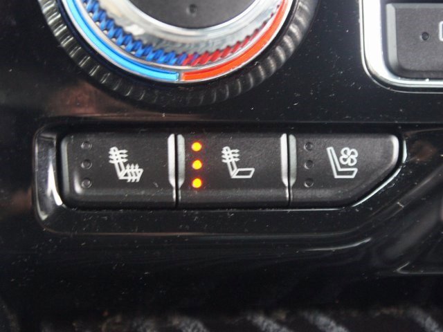 Used 2023 GMC Yukon Denali image 7