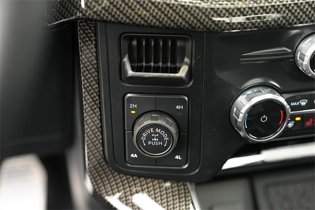 New 2025 Ford F150 Lariat w/ Equipment Group 502A High image 28