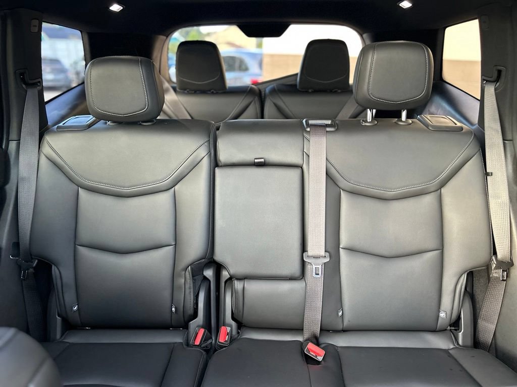 Used 2024 Cadillac XT6 Luxury w/ LPO, Floor Liner Package AWD/4WD image 27