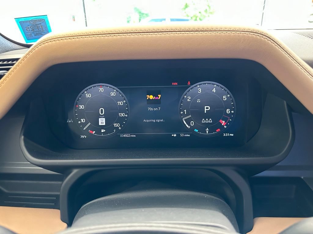 New 2025 Land Rover Defender 110 V8 AWD/4WD image 17