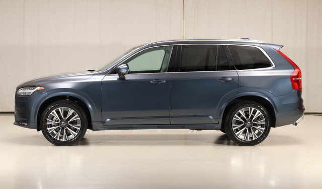 Used 2022 Volvo XC90 T5 Momentum w/ Advanced Package
