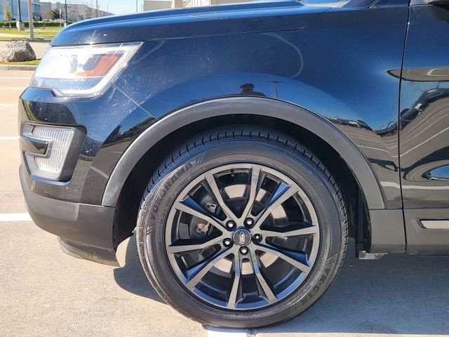 Used 2017 Ford Explorer XLT w/ Equipment Group 202A image 8