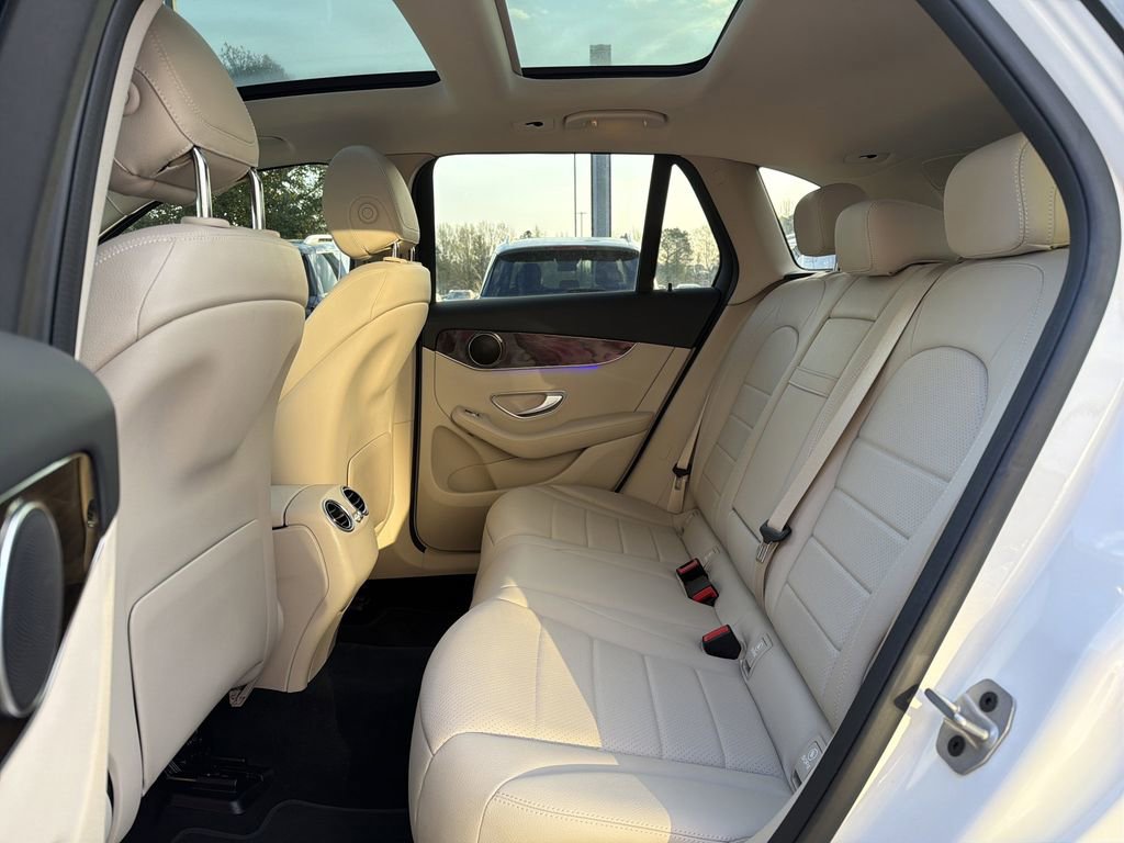 Used 2022 Mercedes-Benz GLC 300 4MATIC image 13