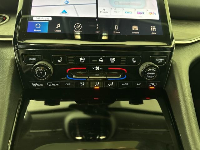 Used 2023 Jeep Grand Cherokee 4WD 4xe w/ Luxury Tech Group II image 23