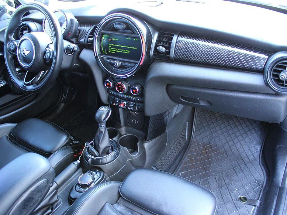 Used 2017 MINI Cooper S image 11