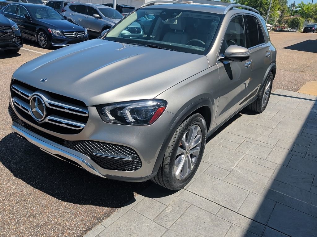 Used 2020 Mercedes-Benz GLE 450 4MATIC image 3