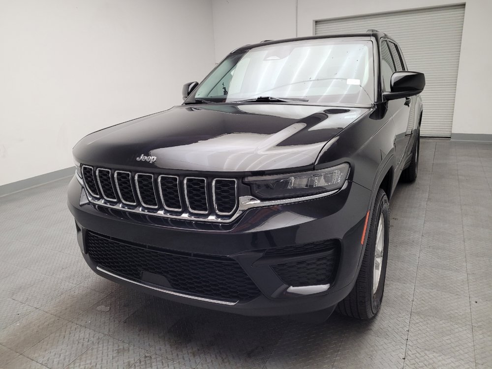 Used 2024 Jeep Grand Cherokee Laredo RWD image 15