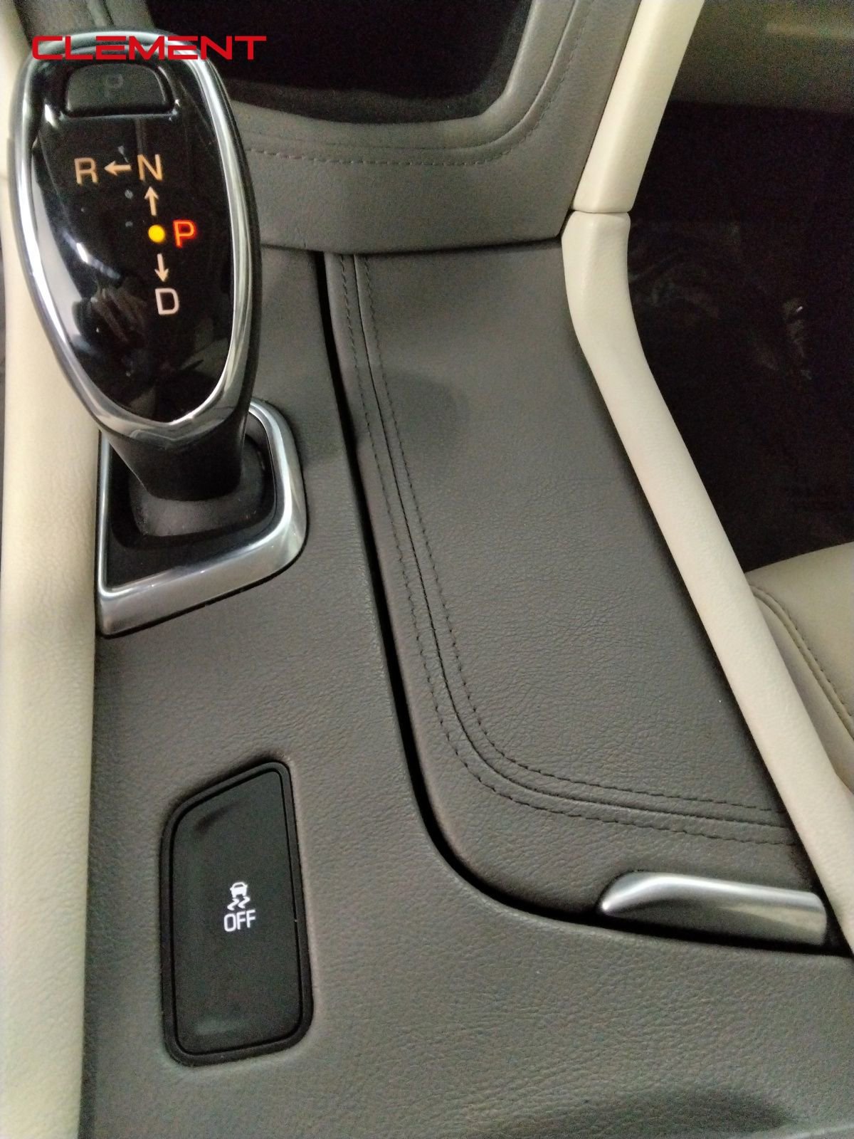 Used 2018 Cadillac XT5 Luxury w/ Driver Awareness Package image 19