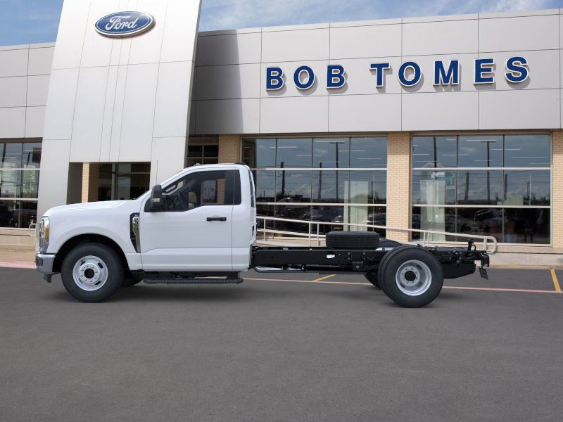 New 2026 Ford F350 XL w/ XL Chrome Package image 3