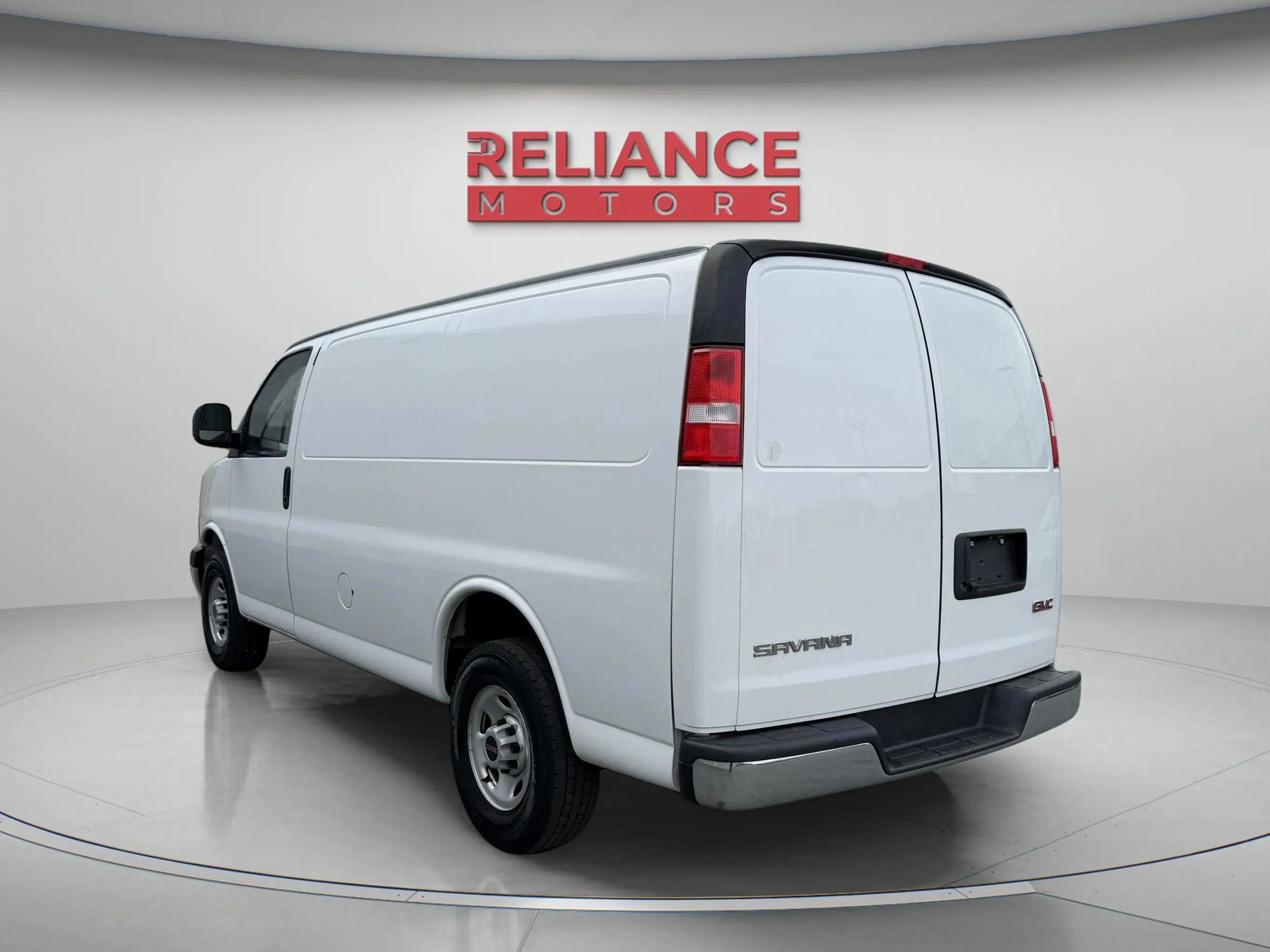 Used 2022 GMC Savana 2500 w/ Driver Convenience Package image 3