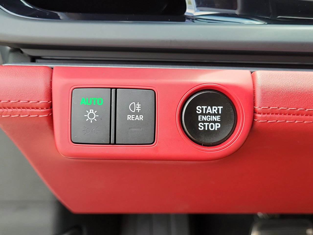 Used 2024 Porsche Panamera 4 AWD/4WD image 23