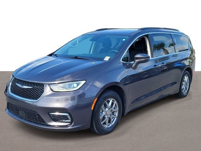 Used 2021 Chrysler Pacifica Touring FWD image 2
