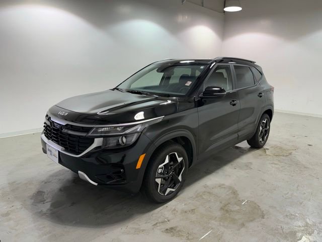 Used 2025 Kia Seltos S FWD image 3