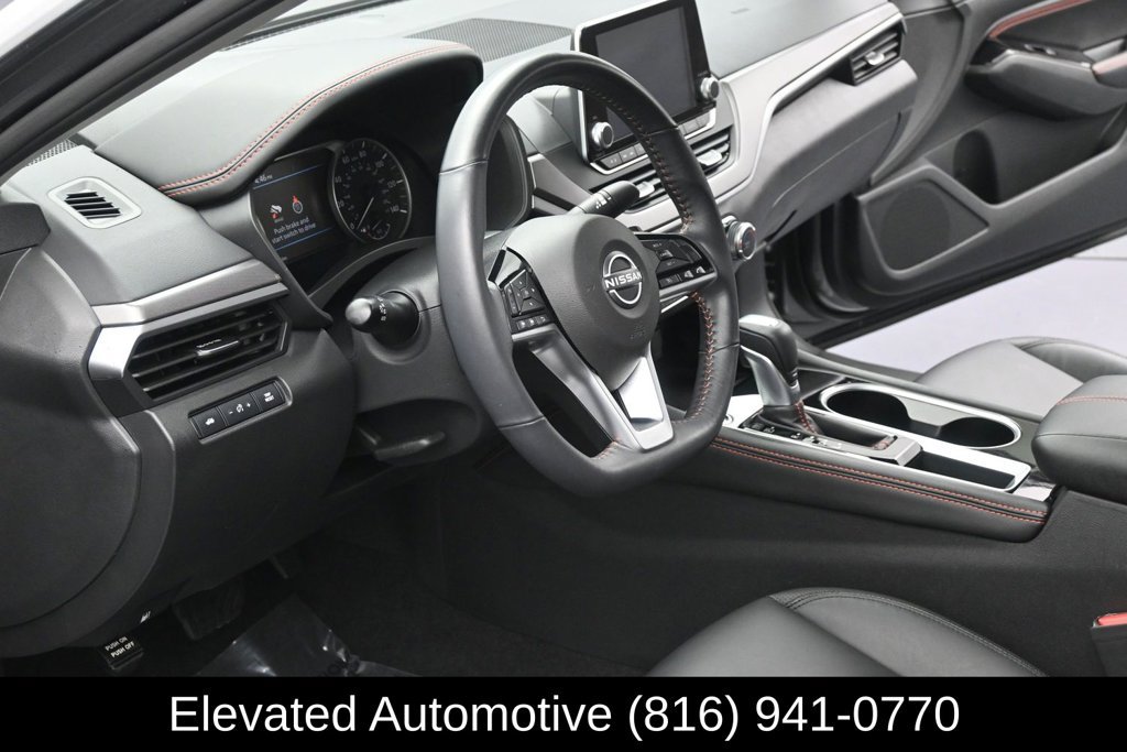 Used 2023 Nissan Altima 2.5 SR FWD image 7