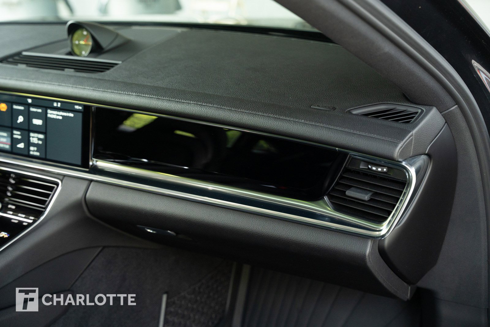 Used 2020 Porsche Panamera 4 image 31