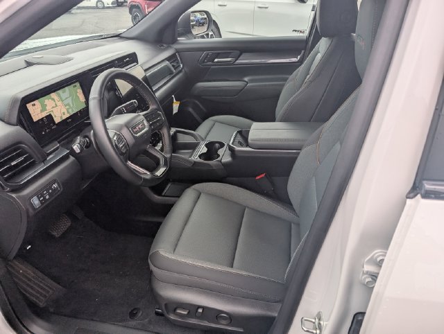 New 2026 GMC Terrain AT4 w/ Technology Package II AWD/4WD image 13