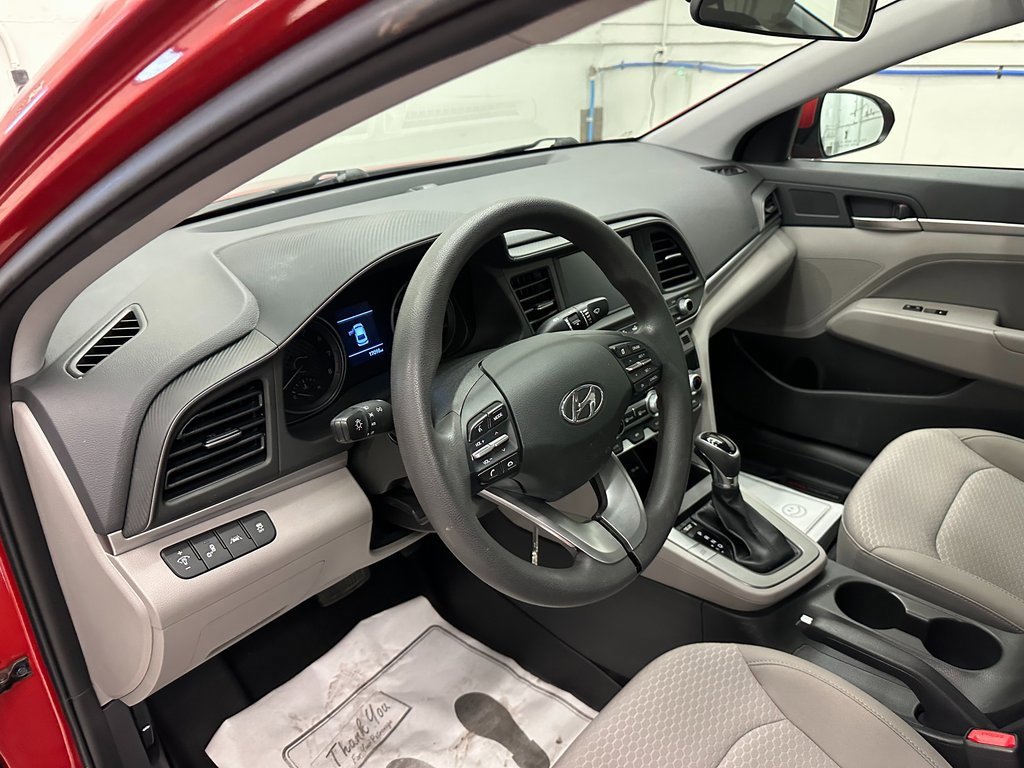 Used 2020 Hyundai Elantra SEL image 18
