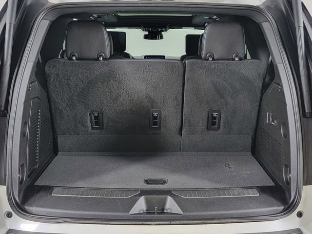 Used 2023 Chevrolet Tahoe Premier AWD/4WD image 17