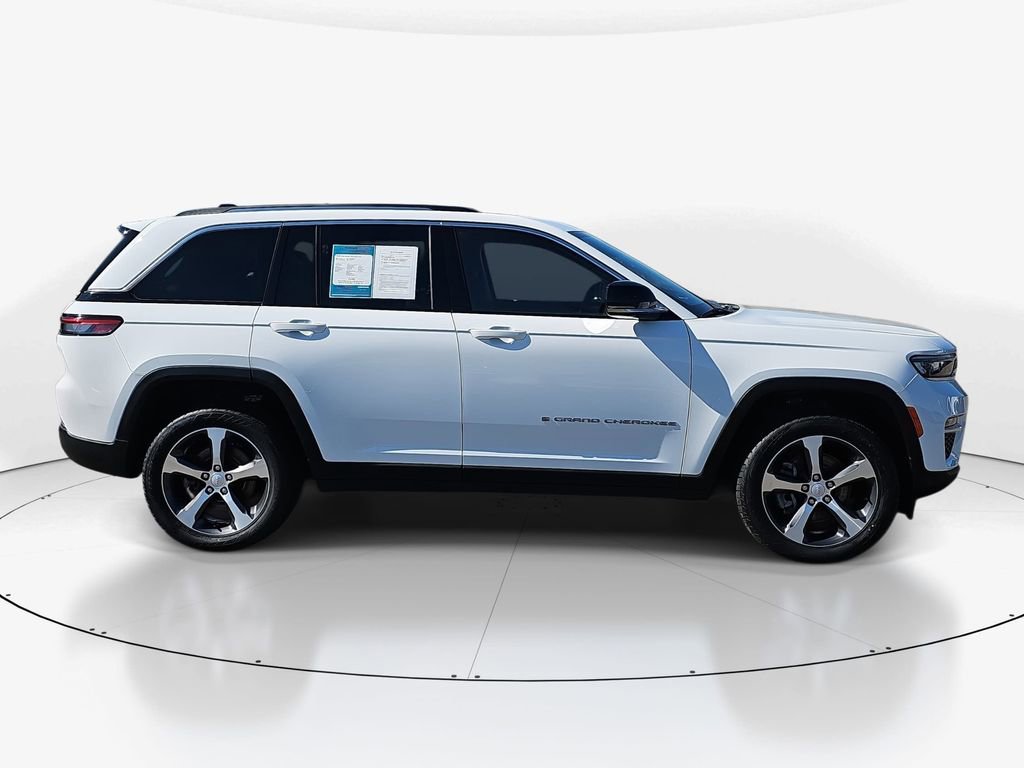 Used 2022 Jeep Grand Cherokee Limited 4xe image 4