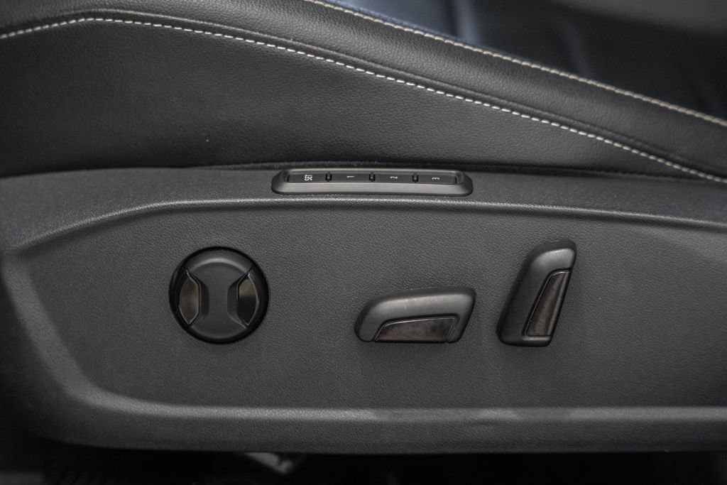 Used 2024 Volkswagen Jetta SEL FWD image 35