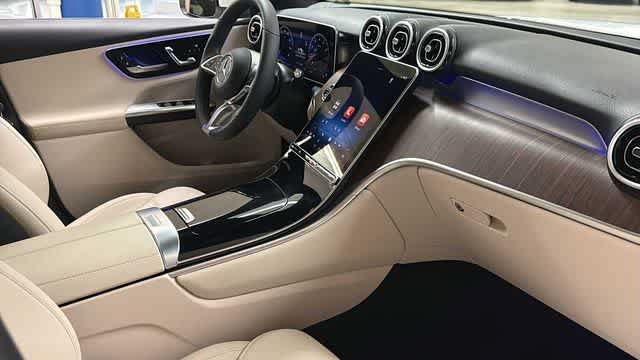 Used 2026 Mercedes-Benz GLC 300 4MATIC image 37