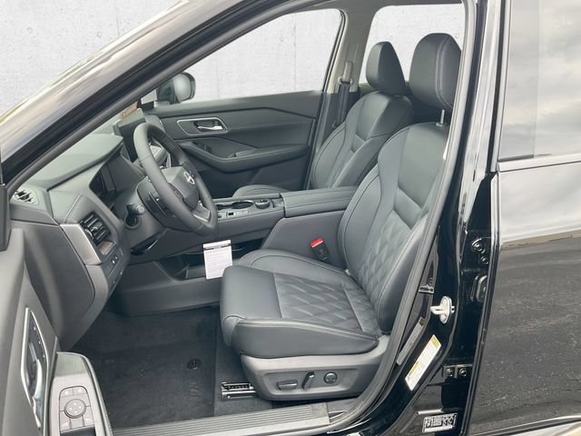 New 2026 Nissan Rogue Platinum w/ Platinum Premium Package AWD/4WD image 13