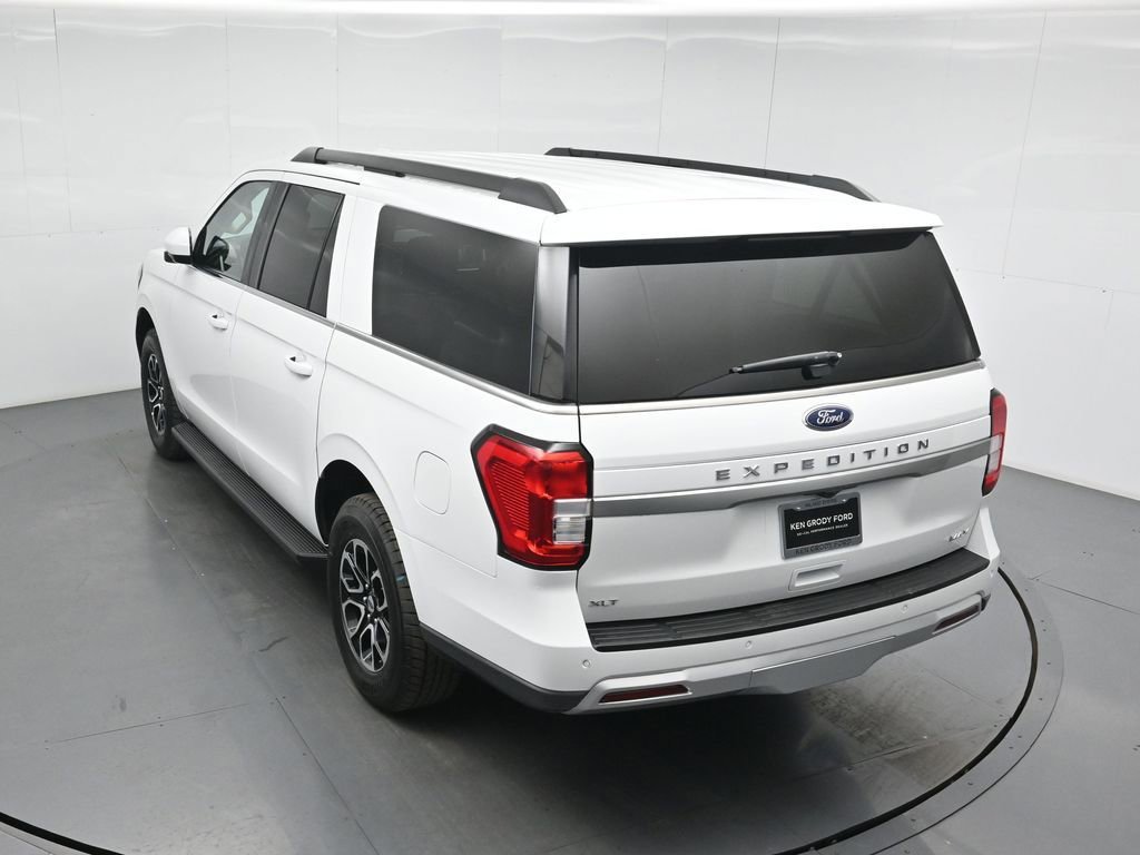 Used 2024 Ford Expedition Max XLT image 44