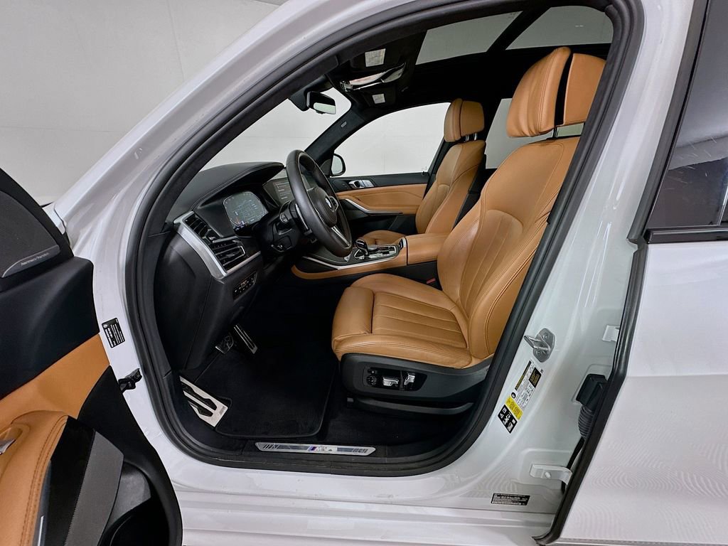 Used 2022 BMW X7 xDrive40i w/ M Sport Package image 22
