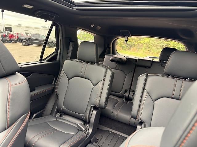 Used 2025 Honda Pilot TrailSport image 37