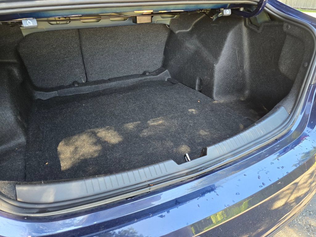 Used 2018 Chevrolet Malibu LT FWD image 18