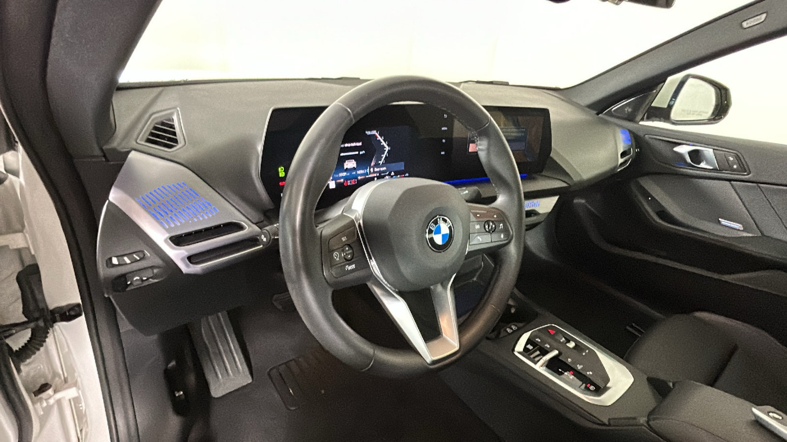 Used 2025 BMW 228i xDrive AWD/4WD image 17
