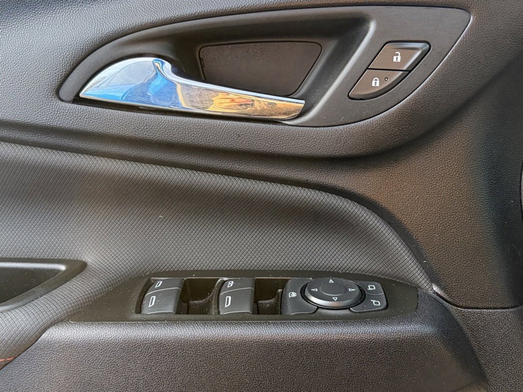 Used 2024 Chevrolet Equinox RS w/ LPO, Floor Liner Package image 9