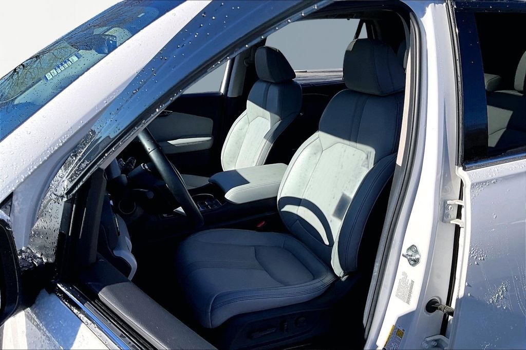 Used 2025 Honda Pilot Touring image 17