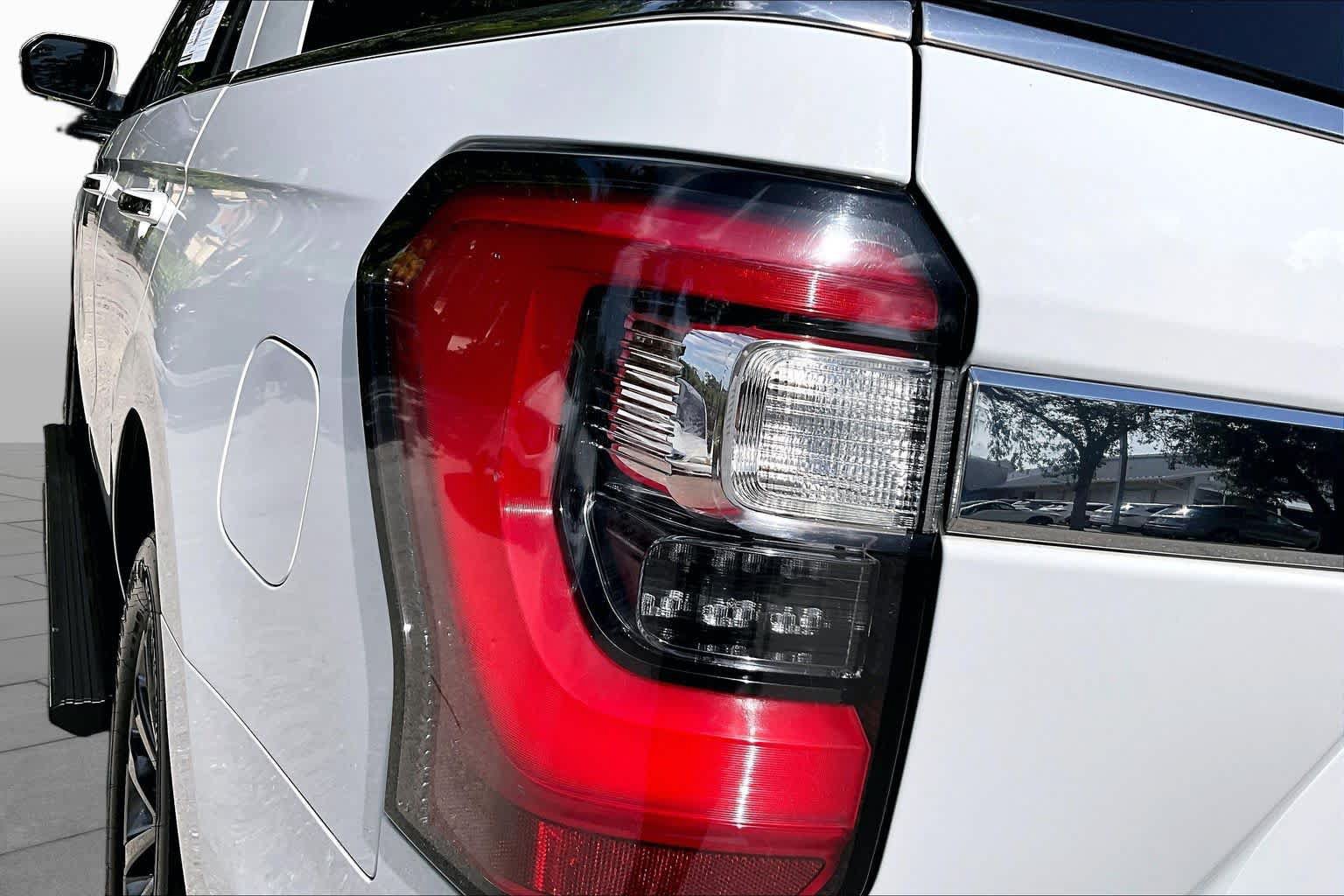 Used 2021 Ford Expedition Limited RWD image 29