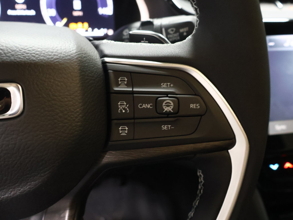New 2027 Jeep Grand Cherokee Limited AWD/4WD image 24