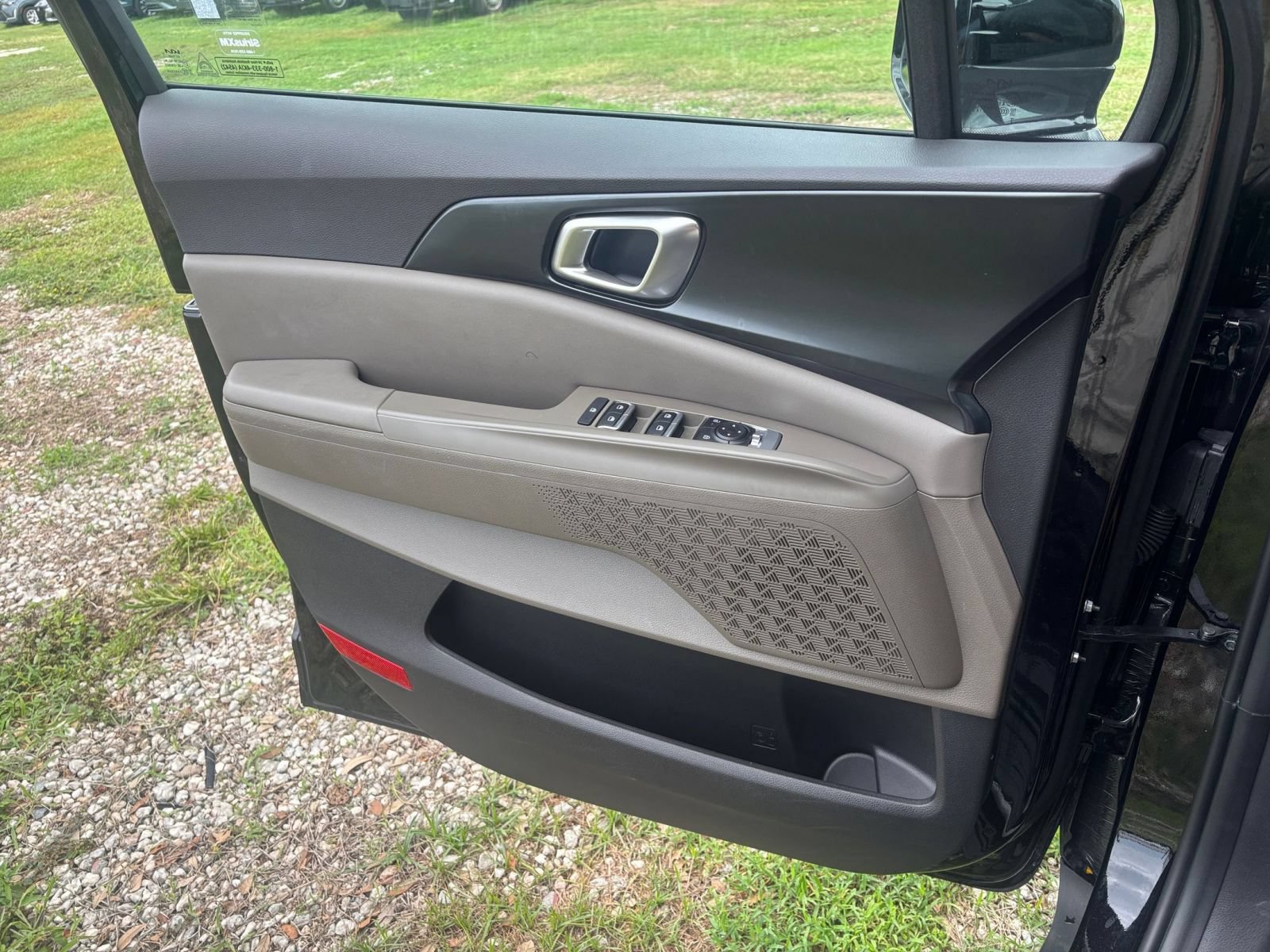Used 2026 Kia Carnival FWD image 18