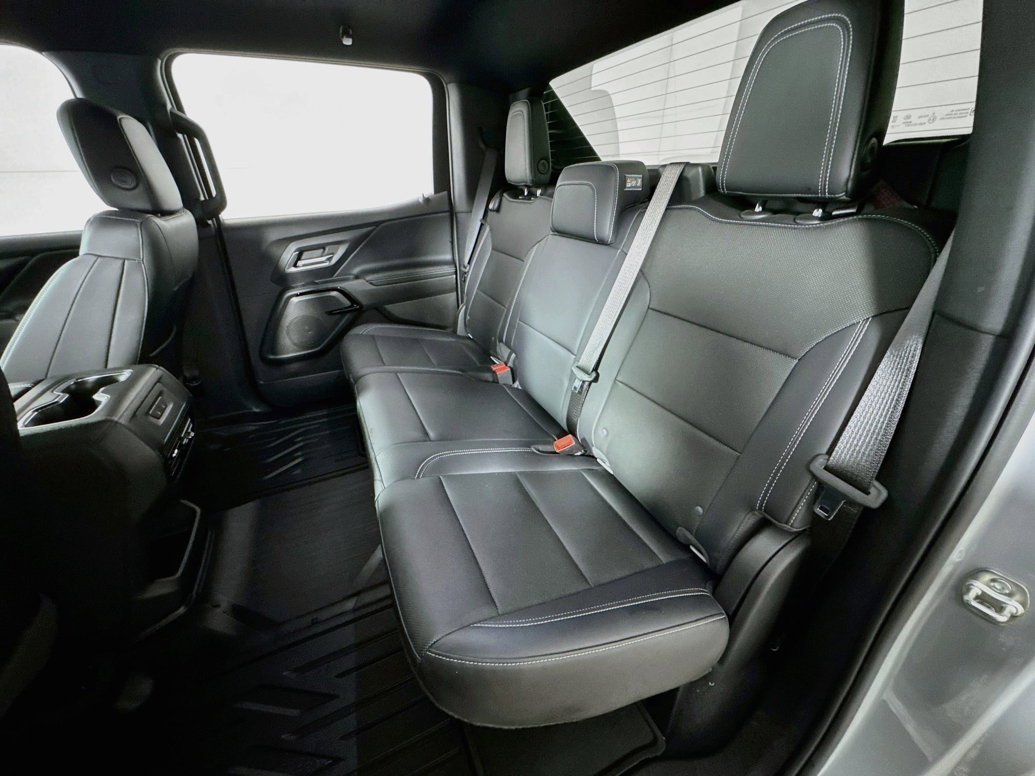 Used 2025 Chevrolet Silverado EV LT image 22