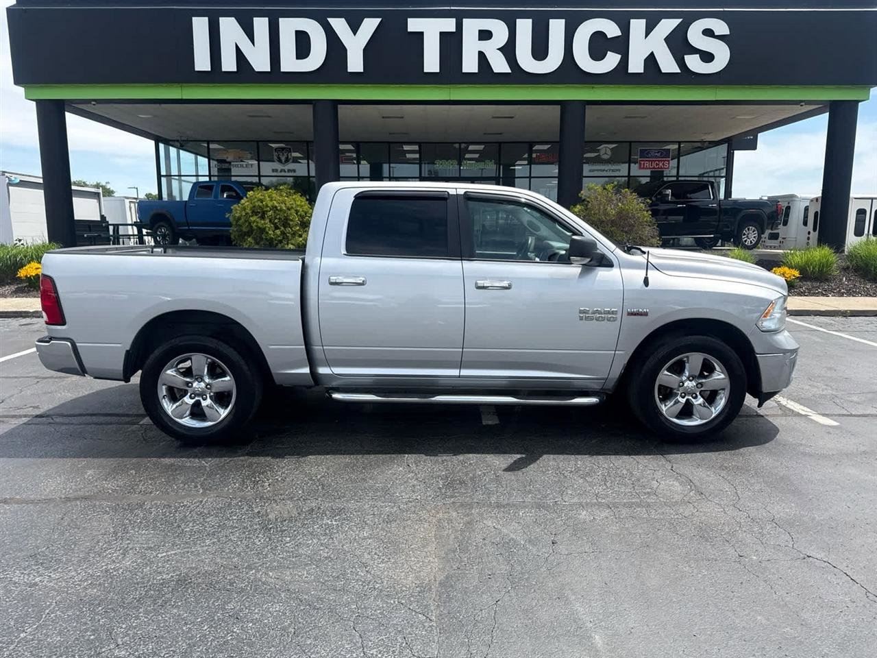 Used 2014 RAM 1500 Lone Star RWD image 1