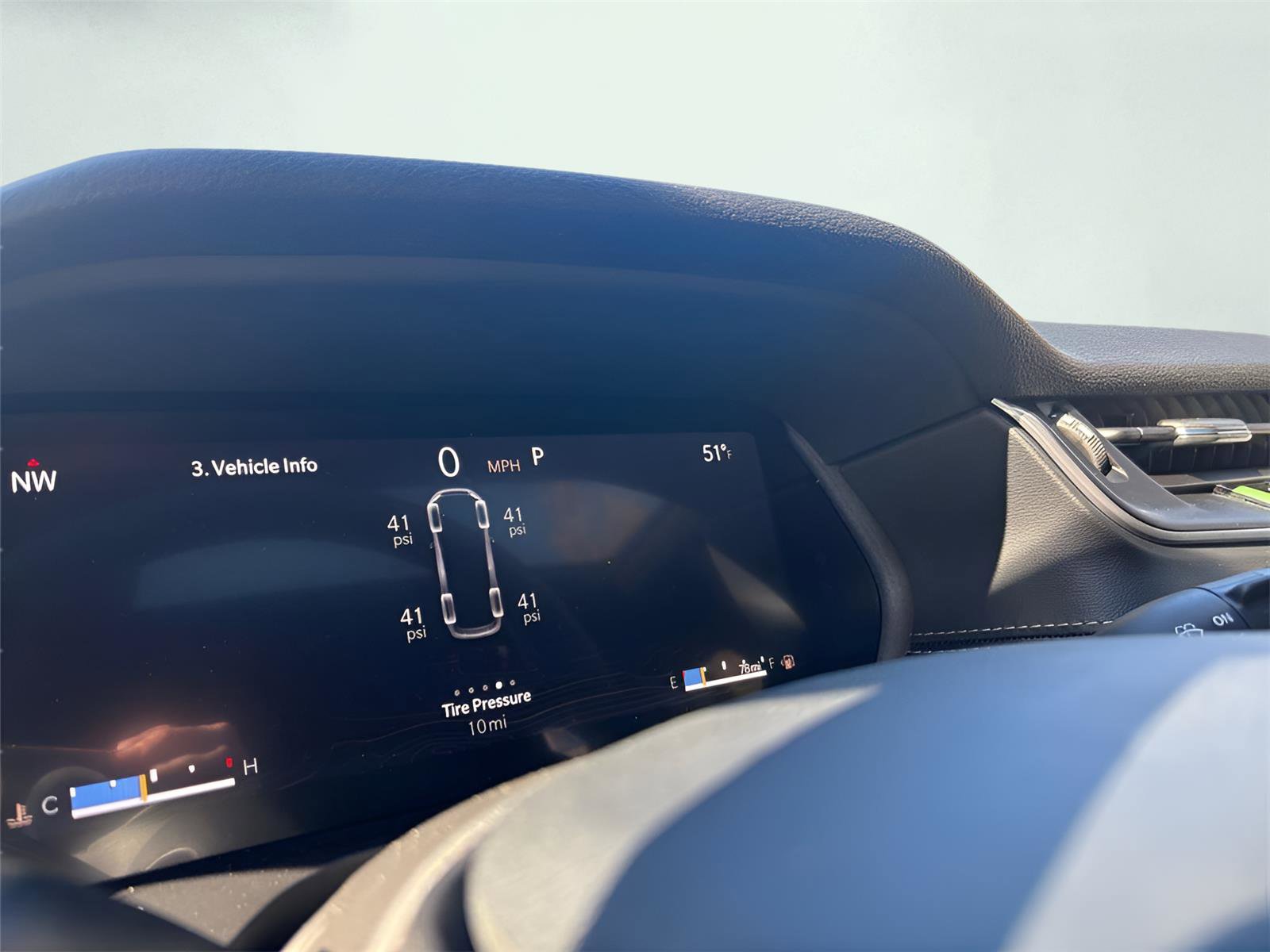 New 2025 Jeep Grand Cherokee L Laredo w/ Luxury Tech Group I image 28