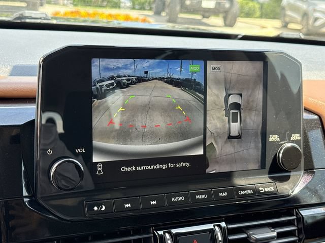 Used 2022 Nissan Pathfinder Platinum w/ Cargo Package FWD image 28
