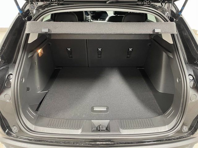 New 2026 Chevrolet Trax LT w/ Driver Confidence Package FWD image 24