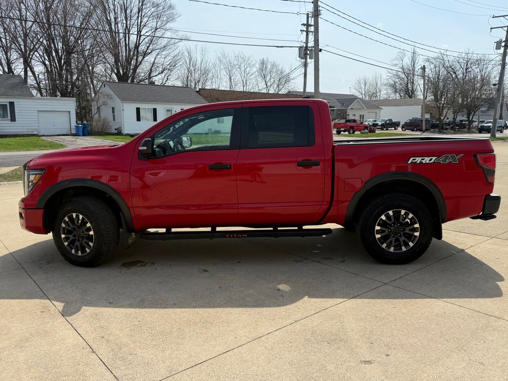Used 2024 Nissan Titan PRO-4X w/ Pro-4x Convenience Package image 5